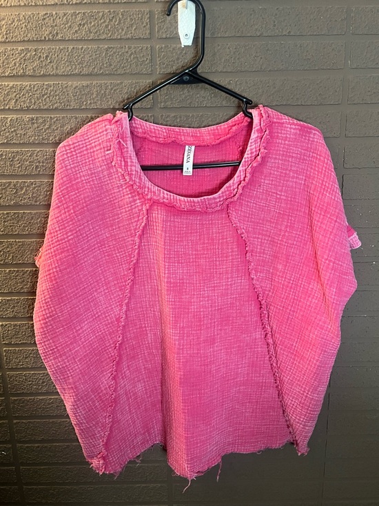 Zenana Outfitters Tops - Zenana Outfitters Hot Pink Textured Boxy Tunic